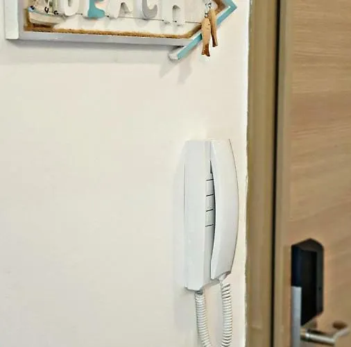 Desilva - Summer Holidays Mamaia